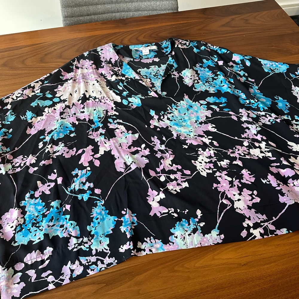 Diane Von Furstenberg colorful, ladies, blouse size medium